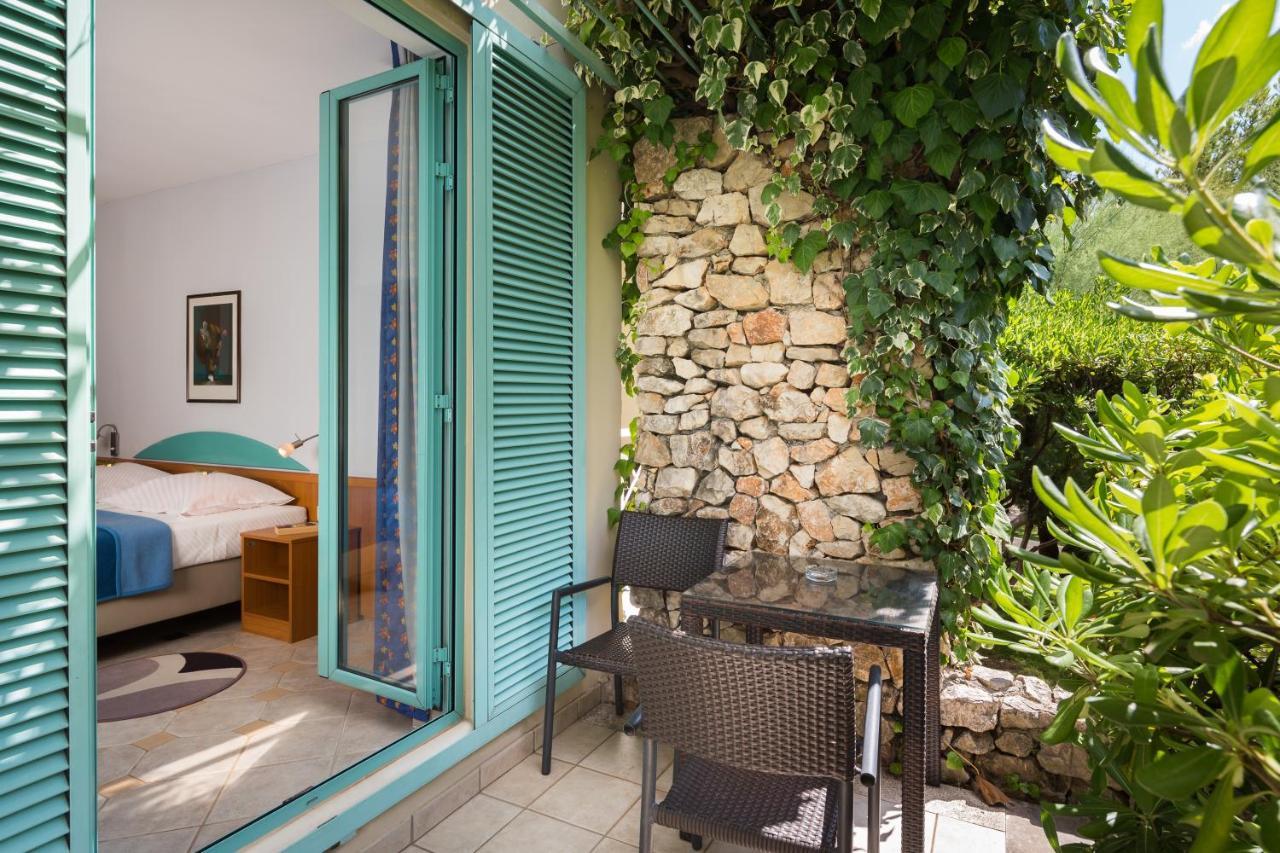 Bretanide Sport & Wellness Resort Bol Esterno foto