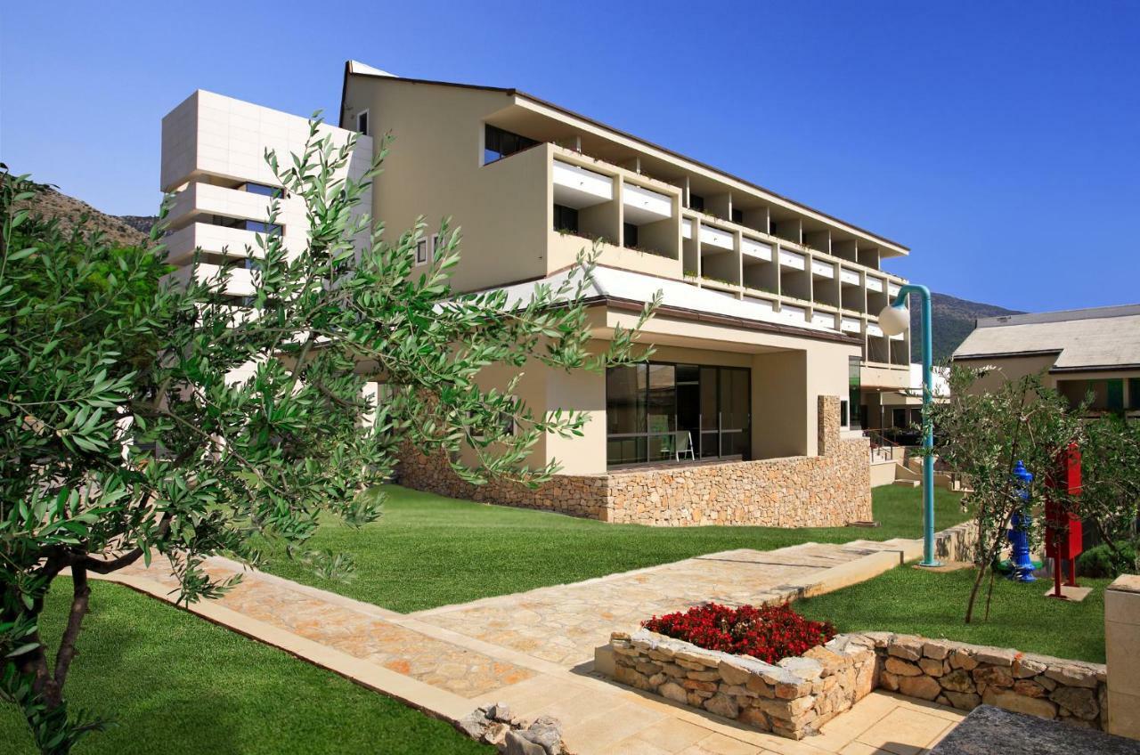 Bretanide Sport & Wellness Resort Bol Esterno foto