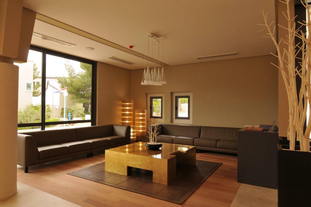 Bretanide Sport & Wellness Resort Bol Esterno foto