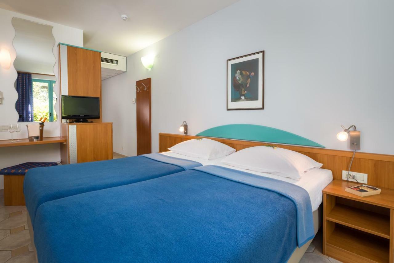 Bretanide Sport & Wellness Resort Bol Esterno foto