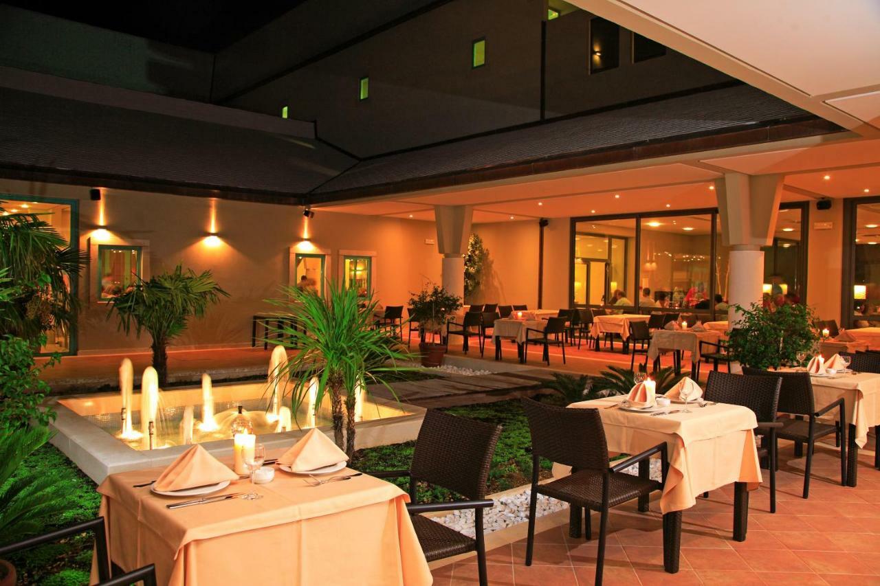 Bretanide Sport & Wellness Resort Bol Esterno foto